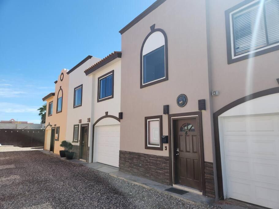 3 Bedroom Townhouse W Garage Blocks From The Beach Puerto Peñasco المظهر الخارجي الصورة